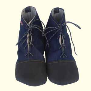 Sepatu Petani Tandur Pelindung Kaki Dari Keong