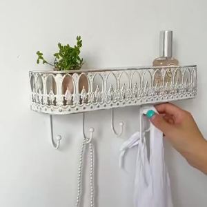 xpkQ Vintage Metal Wall Shelf with 5 Hooks Chic Arched Cutout Wall Organizers Bathroom Entryway Shelf for Towels Plants & Small Items B8T9H