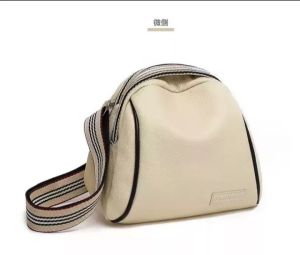 TAS SELEMPANG  WANITA TERBARU 2021 KEKINIAN (COD) TAS SELEMPANG WANITA TEBRARU 2021 / TAS SELEMPANG WANITA MODEL TERBARU 2021 / TAS SELEMPANG WANITA IMPORT BATAM / TAS SELEMPANG DAN BAHU WANITA TERBARU 2021 / TAS SELEMPANG WANITA IMPORT