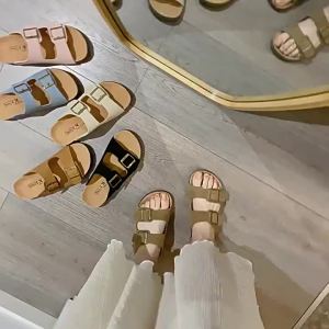 [Free Shipping] Genuine leather thick-soled slippers for women summer outdoor wear 2025 new model suitable for skirts high-end beach shoes retro sandals