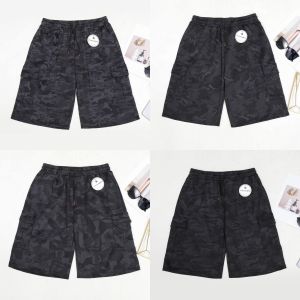 กางเกงขาสั้นผู้ชายใหม่ กางเกงลายพรางเอวยางยืด กางเกงขาสั้นคาร์โก้ผู้ชายอินเทรนด์