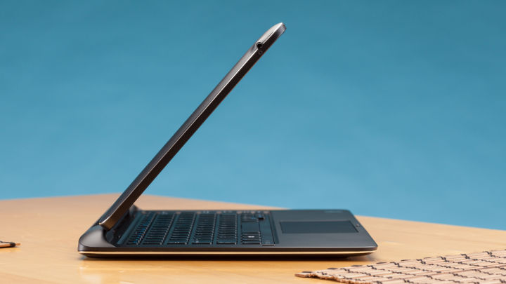 Dell Latitude 7350 FHD IPS Touch-Screen Laptop 2-in-1