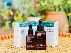 HERBAL SERUM VER.1 LÁRE THANH DƯỢC CHAI NHỎ 50ML - DA MỤN RỖ THÂM LỖ CHÂN LÔNG TO DA KHÔNG ĐỀU MÀU DA NHIỄM KEM TRỘN.