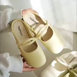 [Free Shipping] Womens new summer retro cross-strap slippers for shopping and outdoor wear non-slip beach soft-soled sandals