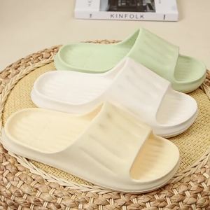 [Free Shipping] Fashionable Dormitory Slippers Versatile Thick-Soled Slippers For Bathing Portable For Girls Suitable For Hotels WomenS Home Use In Summer