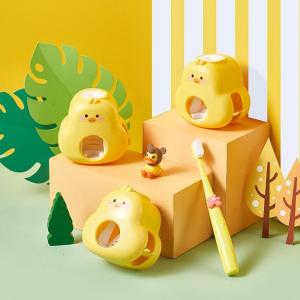 Wall Mounted Auto Squeeze Toothpaste Dispenser Cartoon Duck Bathroom Organizers Toothbrush Rack For Children Adults