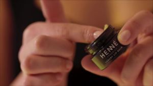 Henné Organics Luxury Lip Balm - Natural and Organic Moisturizer - 0.35 Ounce Jar