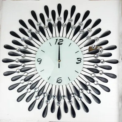 Jam Dinding Bulat Quartz Model Luxury Diamond 60 cm bahan Logam & Akrilik menggunakan 1 baterai AA