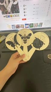 [COD]  New products: various bee butterfly natural art frames childrens imagination stimulation props wooden crafts