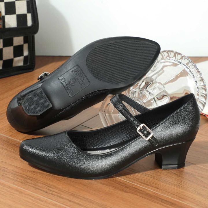 Comfortable black outlet heels