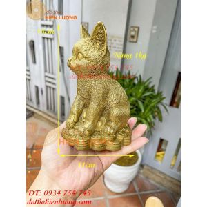 Tượng mèo ngồi trên đồng xu bằng đồng phong thủy (RxC: 11x16cm)