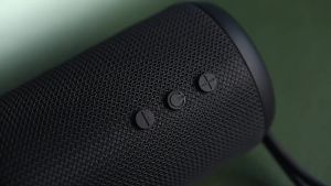 Portable Outdoor IPX7 Waterproof Wireless Bluetooth Speakers With Lanyard Outdoor Loudspeaker Music Surround Bass  Mic