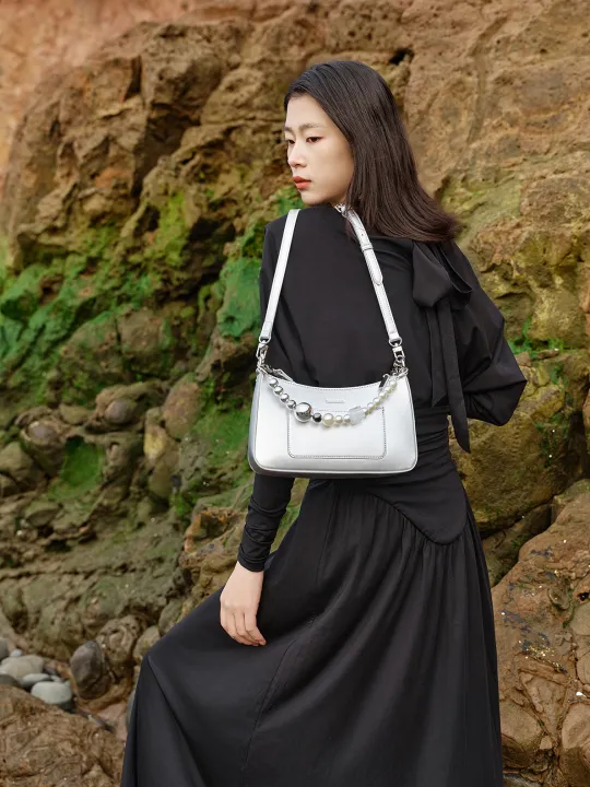 BLOOMORA%20Tas%20Selempang%20Wanita%20Jean%20Bag%20Woman%20Curved%20Sling%20Bag%20BM068009%20-%20Image%208