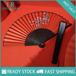 LF Wholesale✨Flash Sale ✨ พัดไม้ไผ่พับได้สไตล์วินเทจพัดไม้สไตล์จีนพัดสไตล์วินเทจพัดไม้สไตล์คลาสสิกมีพู่พัดหรูหราตกแต่งบ้านสำหรับผู้หญิง