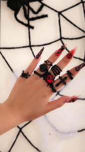 Stylish Skull Head Ring Set Gothic Finger Rings Punk Opening Rings Alloy Texture Suitable for Fashion Enthusiasts