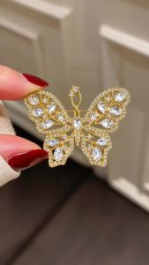 Full Rhinestone Butterfly Brooch Marquise Crystal Wing Hollow Design Pavé Butterfly Pin Luxury Vintage Jewelry