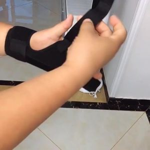 1 Piece Finger Support Splint Brace Finger Immobilizer Cast Suitable for Boxer Fractures Broken Ring & Little Fingers Trigger Finger Relief