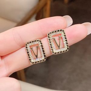 Fashionable Ring Gift s925银针时尚百搭优雅耳钉女轻奢高级感气质耳环法式小巧耳饰新款