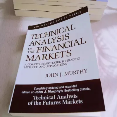 Technical Analysis of the Financial Markets: A Comprehensive Guide to Trading Methods and Applications【Paperback】