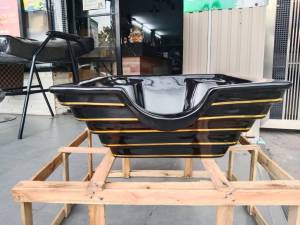 อ่างสระเซรามิกแบบเหลี่ยมสีดำขอบทอง สำหรับวางเตียงสระผม ทุกประเภท