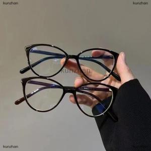 [COD] kunzhan Personality Fashion Cat Eye Glasses Women Triangle Frame Party Computer Game Protection Eye Eyeglasses