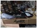 Y15 / Y15ZR KING DRAG NIPIS RACING SEAT (TULISAN 3D KECIL). 