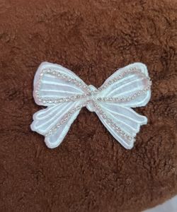 Nơ may lên áo nón túi xách trang trí