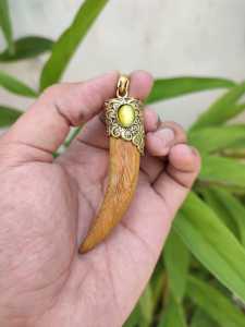 Liontin Kalung Kayu Kelormas Variasi Alpaka Model Taring