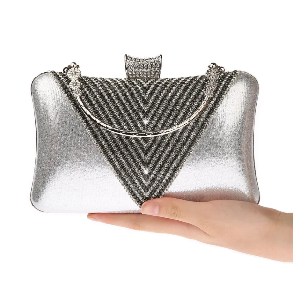 THE RUNNER Women's Designer Clutch with Chain Sling (Silver) : Amazon.in:  Fashion