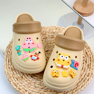 รองเท้าแตะ รองเท้าแตะแฟชั่นน่ารักๆ น้องใส่สบายเท้า มีตัวติดการ์ตูนน่ารักๆให้เลือกเยอะมาก เป็นงาน DAY น่ารักๆ เสริมส้น 6 ซม แนะนำเผื่อ 1 ไซส์