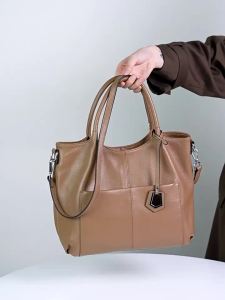 Túi da thật dành cho nữ 2026 Túi đeo vai nữ mẫu mới Xuân Hè túi tote dung tích lớn túi cho mẹ trung niên túi đeo chéo.