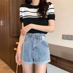 Ami Collection - Atasan Rajut Wanita Motif Salur / Atasan Wanita / Short Sleeve Top / Atasan Rajut / Kaos Garis - Garis