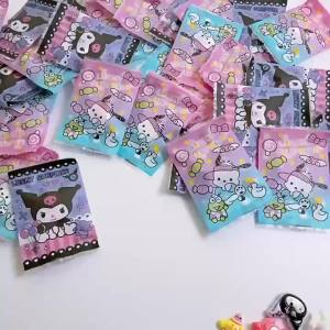 30/50 แพ็คการ์ตูนส่องสว่าง Sanrio รุ่นตุ๊กตากระเป๋าตาบอด เด็กเซอร์ไพรส์ของเล่นขนาดเล็กของขวัญกล่องตาบอด น่ารักอะนิเมะตัวละคร kuromi Melody Model เครื่องประดับ DIY เรซิ่นเรืองแสง ถุงตาบอด