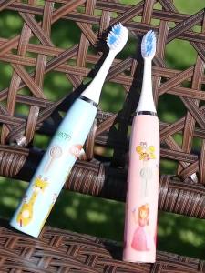 儿童电动牙刷3-6-9-12岁以上宝宝软毛全自动充电声波学生防水小孩Berus gigi elektrik kanak-kanak: 3-6-9-12 tahun bulu lembut bayi pengecasan automatik sepenuhnya pelajar sonik kanak-kanak kalis air