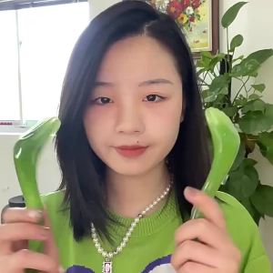 5-Clawed Long Arm Comb for Head Massage and Meridian Unblocking Resin Comb for Beauty and Wax Massage Tool for Health Care