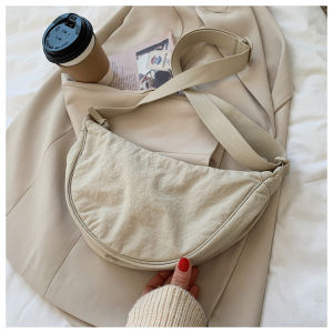 Messenger Bag Girls Go Out Fashion Messenger Bag Ins Casual Shoulder Bag Nylon Waterproof Diagonal Shoulder Bag High Quality Student Girl Messenger Bag