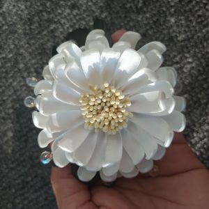 Hoa cúc cài áo Canto hoa cài áo handmade màu trắng