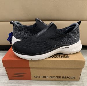 Giày chạy bộ Skechers Gowalk 6 gót muối tiêu cho nam màu đen đế trắng