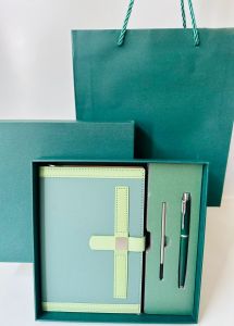 Buku Agenda Buku Jurnal Catatan A5 Diary Gift Set Premium 2in1 Bonus Totebag dan Pen Gift Box Cover Slip Tanda Plus A010