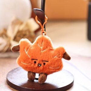 DORADO Mùa thu vàng Móc khóa búp bê lá phong mini Đồ nhồi bông dây chuyền lá phong Dễ thương Phim hoạt hình Trang trí búp bê lá cho dây chuyền ba lô