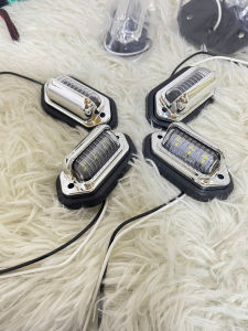 Đèn soi biển số xe tải ô tô siêu sáng. Đèn soi biển số mạ Crom điện 12v và 24v dùng chung (1 chiếc)