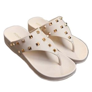 VGFD Anti Slip Rivet Slippers Women Clip Toe Beachwear Platform Flip Flops Fashion Punk Flat Slides Sandals Summer