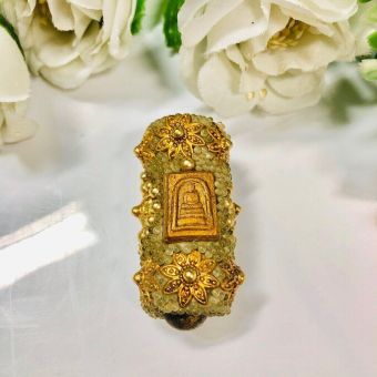 รูปจากผู้ขายบน Lazada: ตะกรุดโทน สมเด็จพุฒาจารย์โต พรหมรังสี กรุวังหน้าประดับพลอย ตั้งราคา ฿200 ขายแล้ว 253 ชิ้น