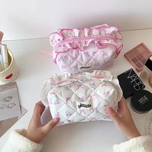 Highly attractive fabric lace makeup bag Korean-style bow skincare storage bag portable toiletry bag for students