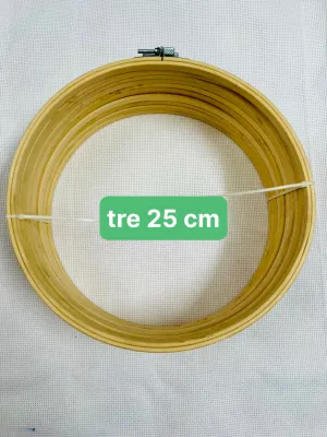 Khung tròn thêu tranh chữ thập bằng tre và bằng nhựa