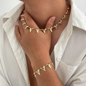 ANGY Ethnic Style Rivet Spike Necklace Golden Silver Shark Teeth Pendant Bracelet Creative Jewelry Accessories Geometric Jewelry Set Women
