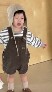 Childrens Spring Striped Sweatshirt and Overalls Two-Piece Set 2026 Baby spring clothing Korean style childrens clothing boys suit