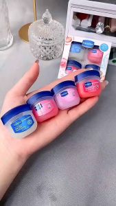 ลิปบาล์ม 4 in 1