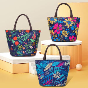 QNQN กระเป๋าถือแฟชั่น กระเป๋า Tote ลมชาติพันธุ์แบบพกพา กระเป๋าผ้าดอกไม้กันน้ำ กระเป๋าเบนโตะความจุสูง กระเป๋าถือกล่องอาหารกลางวัน กระเป๋าสี่เหลี่ยมขนาดเล็กแบบสบาย ๆ กระเป๋าใส่อาหารกลางวัน