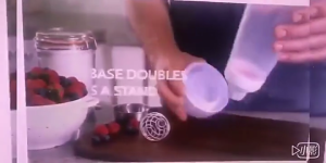 Efficient Batter Dispensing Container Ergonomic Hand Crank Design Visible Capacity Marking Dough Mixer For Home Professional Cook